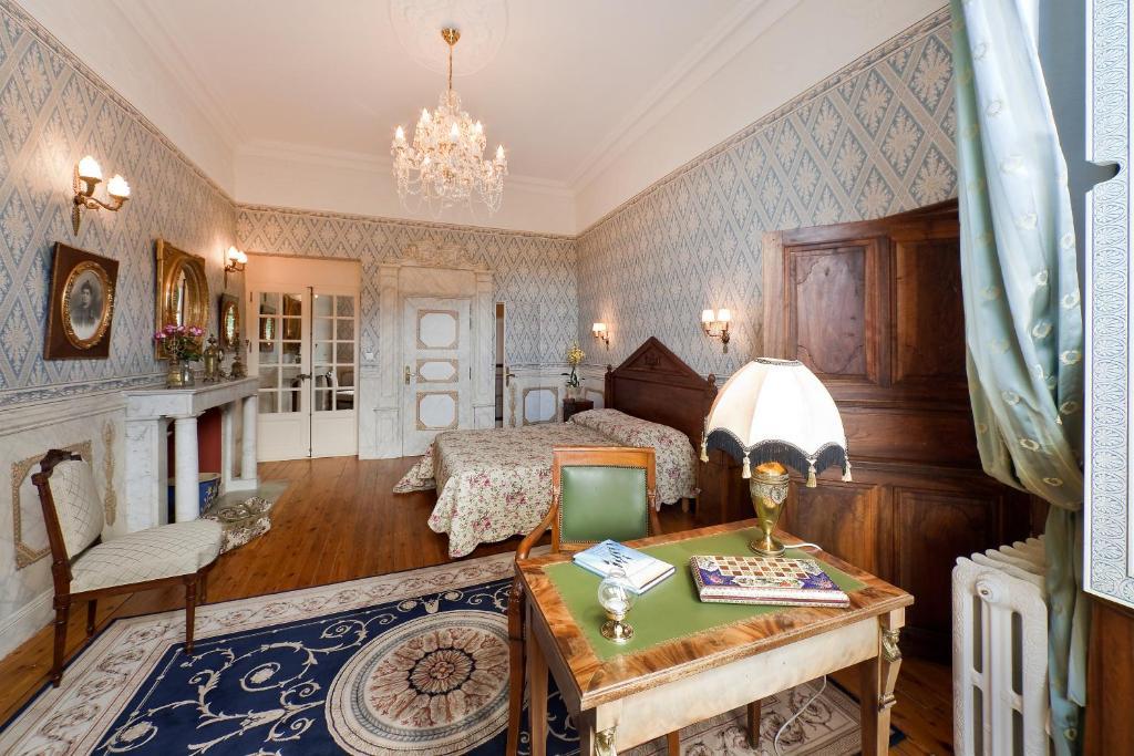 Chateau De Picomtal Crots Rom bilde
